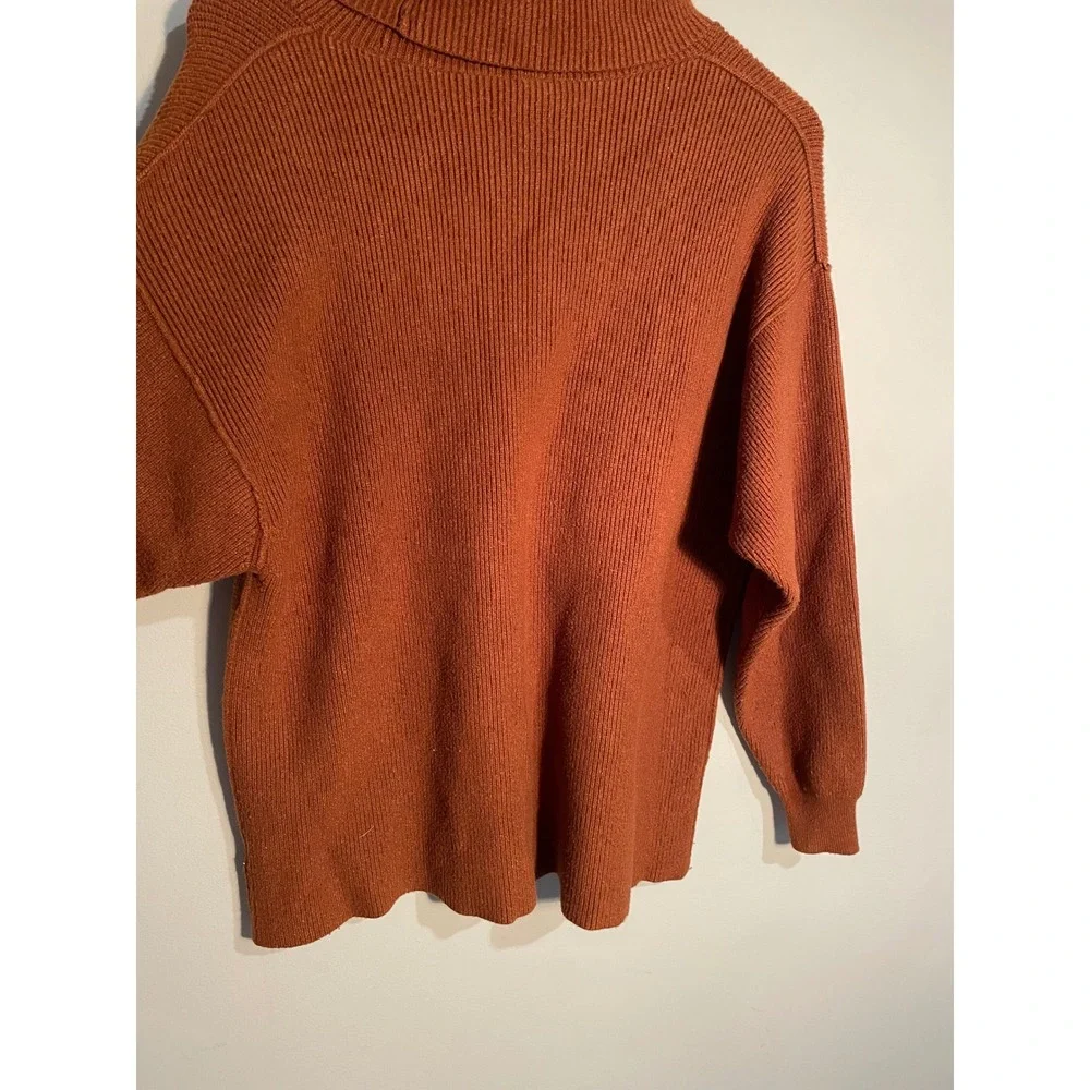 Free People Softly Structured Rib Knit‎ Cowl Neck Oversized Sweater Size XS